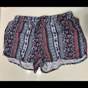 Shorts with elastic drawstring waist